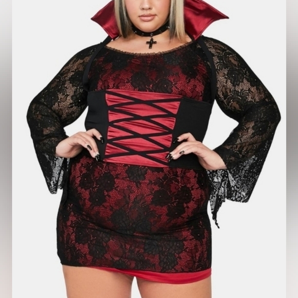 Blood Thirsty Vampire Costume - Picture 5 of 10